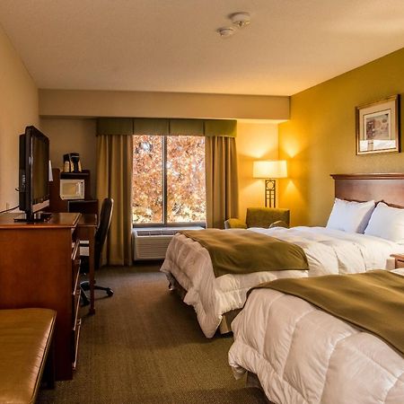 Round Hill Inn Orange Екстериор снимка