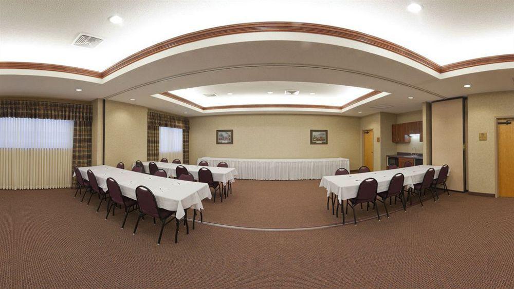 Round Hill Inn Orange Екстериор снимка