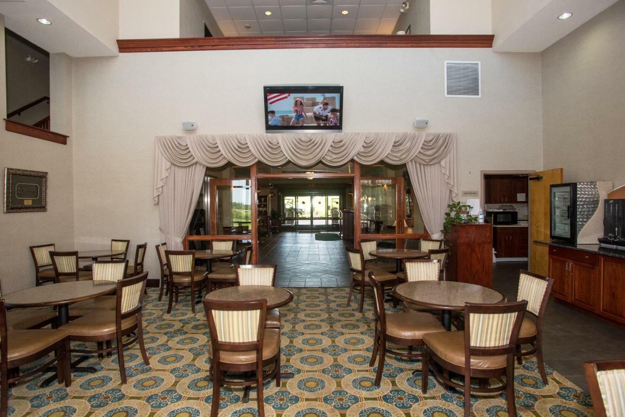 Round Hill Inn Orange Екстериор снимка